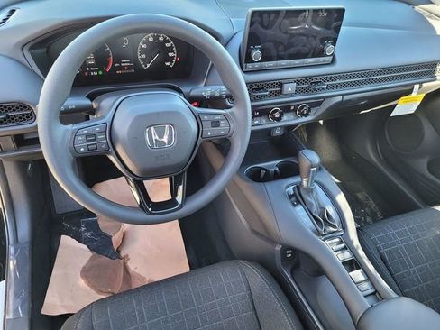 New 2025 Honda HR-V LX image 8