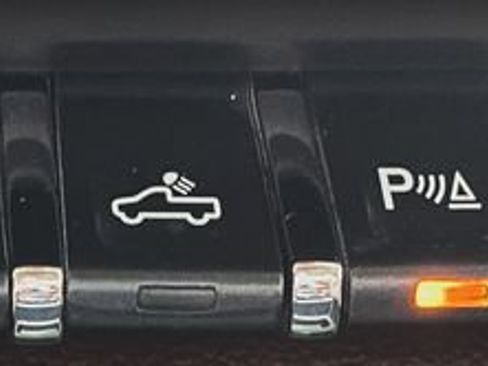 Used 2019 Chevrolet Silverado 2500 High Country w/ Duramax Plus Package AWD/4WD image 7