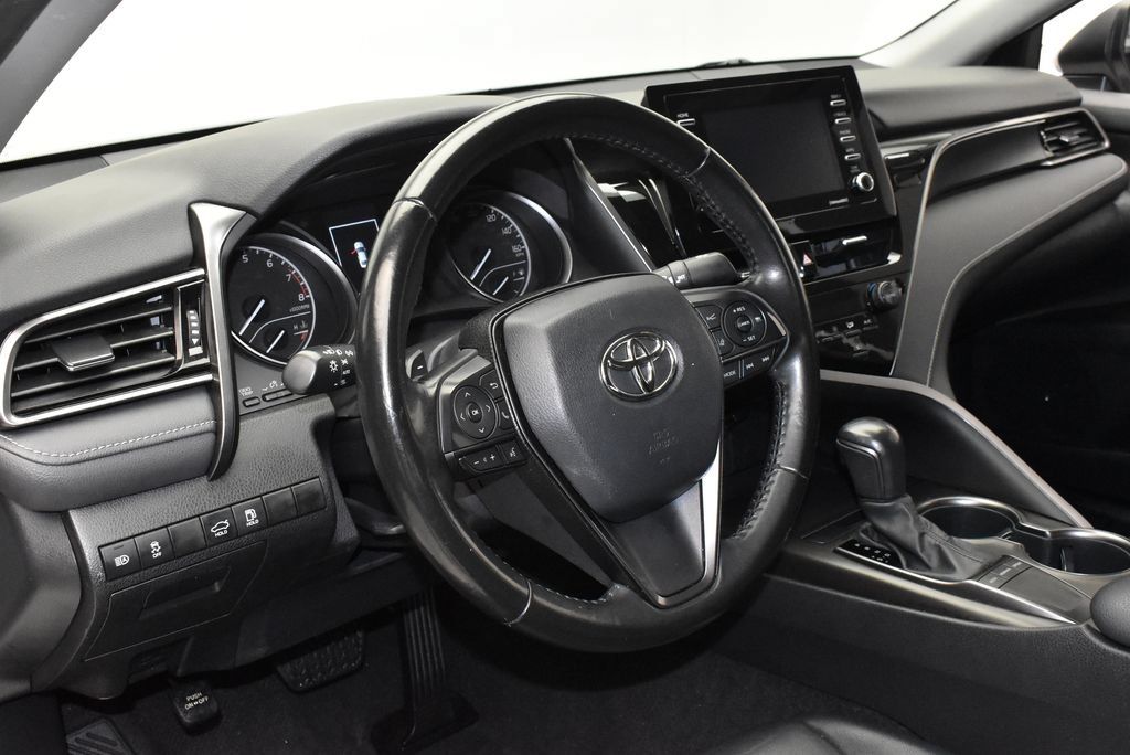 Used 2023 Toyota Camry SE FWD image 14