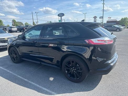 Certified 2024 Ford Edge ST-Line AWD/4WD image 3