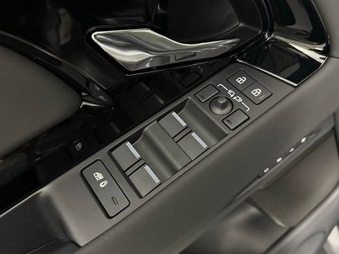 New 2026 Land Rover Range Rover Evoque S image 23