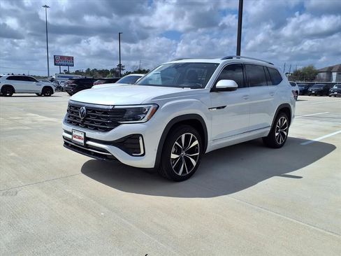 New 2026 Volkswagen Atlas SEL Premium R-Line AWD/4WD image 2