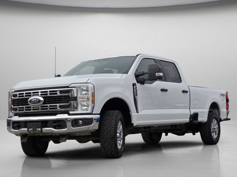 Used 2023 Ford F350 XLT image 18
