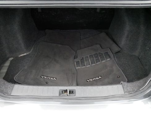 Used 2024 Nissan Versa S w/ Trunk Package FWD image 18