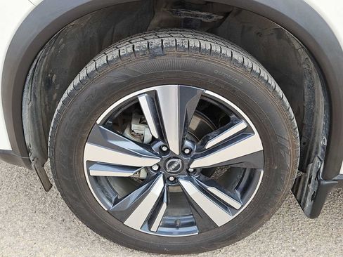 Used 2023 Nissan Rogue SL w/ SL Premium Package FWD image 12