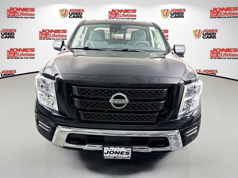 Certified 2024 Nissan Titan SV w/ SV Convenience Package AWD/4WD image 11