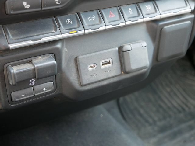 Used 2021 Chevrolet Silverado 1500 LT AWD/4WD image 22
