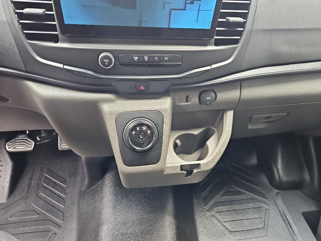 Used 2024 Ford E-Transit Low Roof RWD image 17
