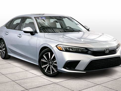 Used 2022 Honda Civic EX image 2