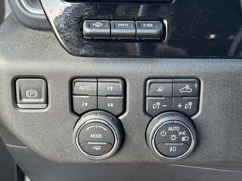 Used 2023 Chevrolet Silverado 1500 High Country w/ High Country Premium Package image 17