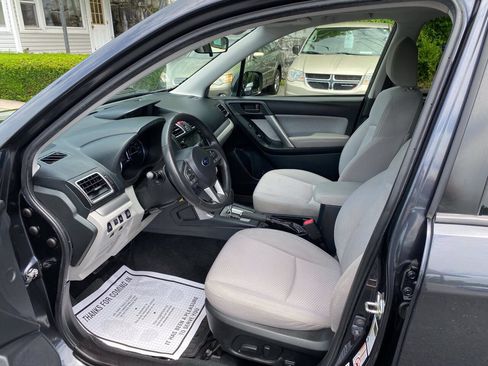 Used 2017 Subaru Forester 2.5i Premium AWD/4WD image 9