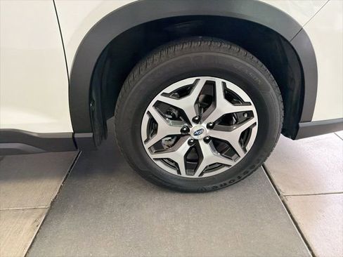 Used 2022 Subaru Forester Premium image 10