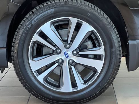 Used 2019 Subaru Outback 3.6R Limited AWD/4WD image 26