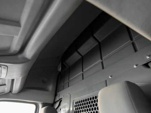 Used 2020 Nissan NV 2500 SV image 24