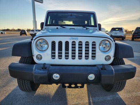 Used 2018 Jeep Wrangler Sport w/ Connectivity Group image 8