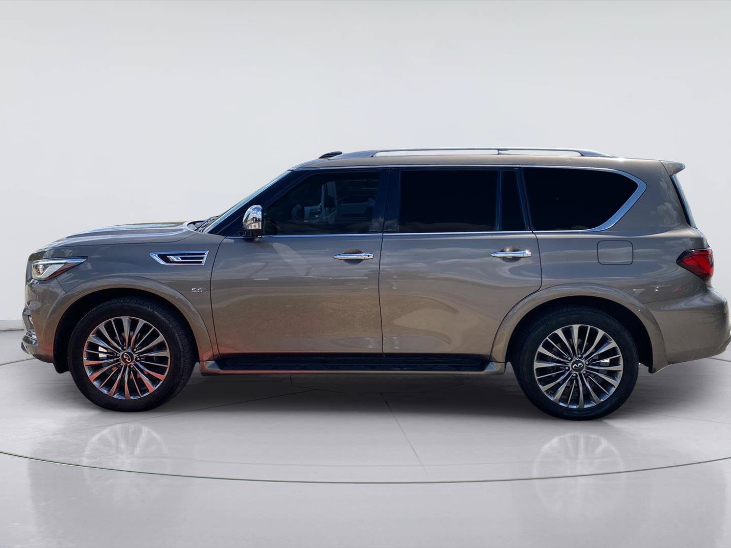Used 2019 INFINITI QX80 Luxe w/ 22" Wheel Package RWD image 2