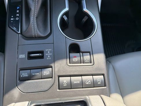 Used 2022 Toyota Highlander XLE image 33