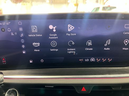 Certified 2024 Buick Envision Preferred AWD/4WD image 34
