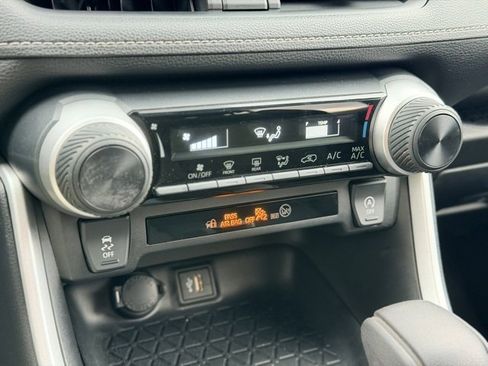 Used 2023 Toyota RAV4 LE image 14