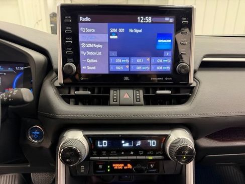 Used 2022 Toyota RAV4 Limited AWD/4WD image 11