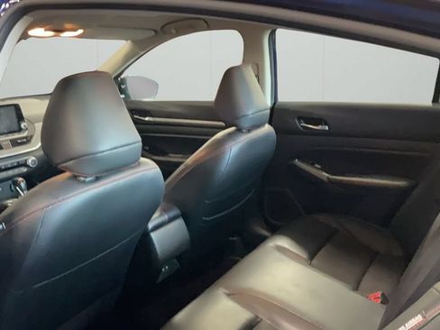 Used 2024 Nissan Altima 2.5 SR FWD image 51