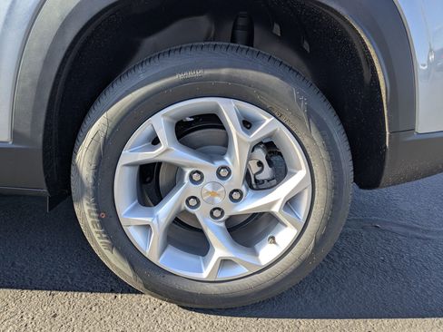 New 2026 Chevrolet Trax LS w/ LS Convenience Package image 20