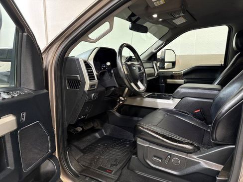 Used 2018 Ford F250 Lariat w/ Camper Package image 12