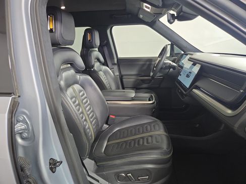 Used 2025 Rivian R1S Adventure Dual AWD/4WD image 24