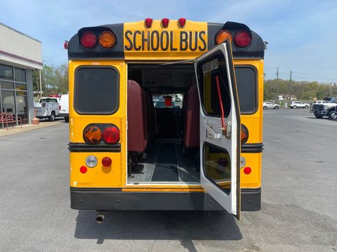 Used 2005 Chevrolet Express 3500 w/ School Bus Package RWD image 31