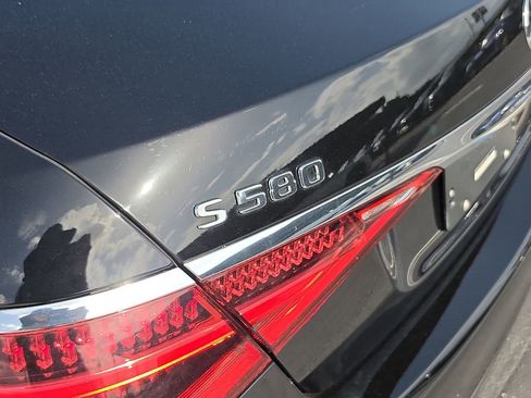Used 2023 Mercedes-Benz S 580 4MATIC Sedan w/ AMG Line image 6