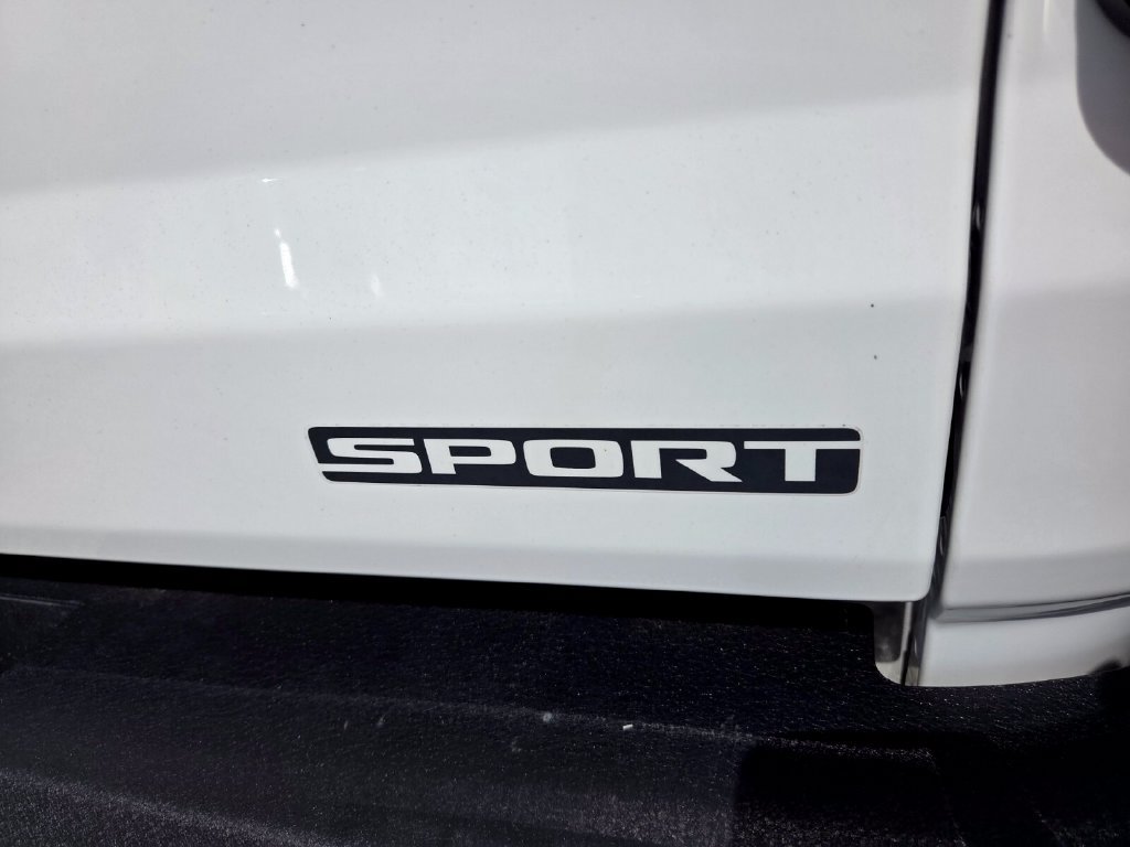 Used 2021 Jeep Gladiator Sport AWD/4WD image 13