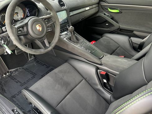 Used 2025 Porsche 718 Cayman GT4 RS image 4