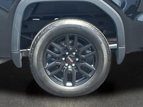 Used 2024 GMC Sierra 1500 Elevation AWD/4WD image 3