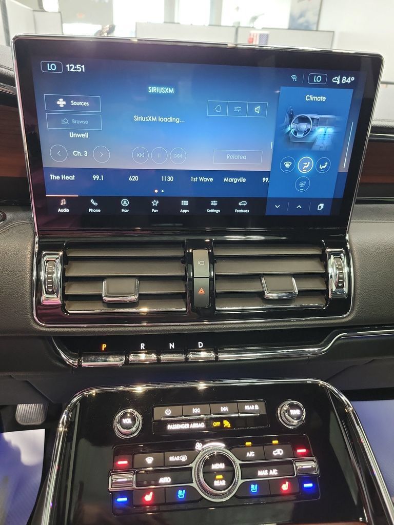 Used 2022 Lincoln Navigator Reserve AWD/4WD image 6