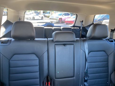 Used 2025 Volkswagen Atlas SEL image 35