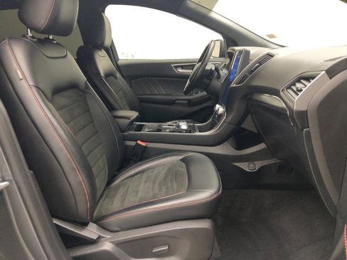 Used 2022 Ford Edge ST-Line w/ Class II Trailer Tow Package AWD/4WD image 21