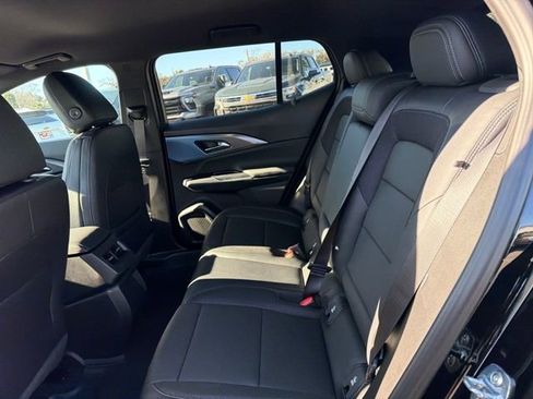 New 2026 Chevrolet Equinox EV LT image 23