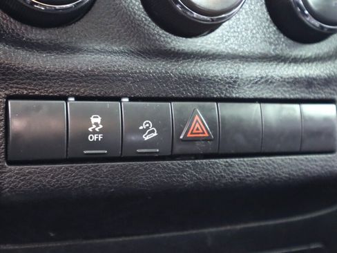 Used 2017 Jeep Wrangler Unlimited Sport w/ Connectivity Group AWD/4WD image 20