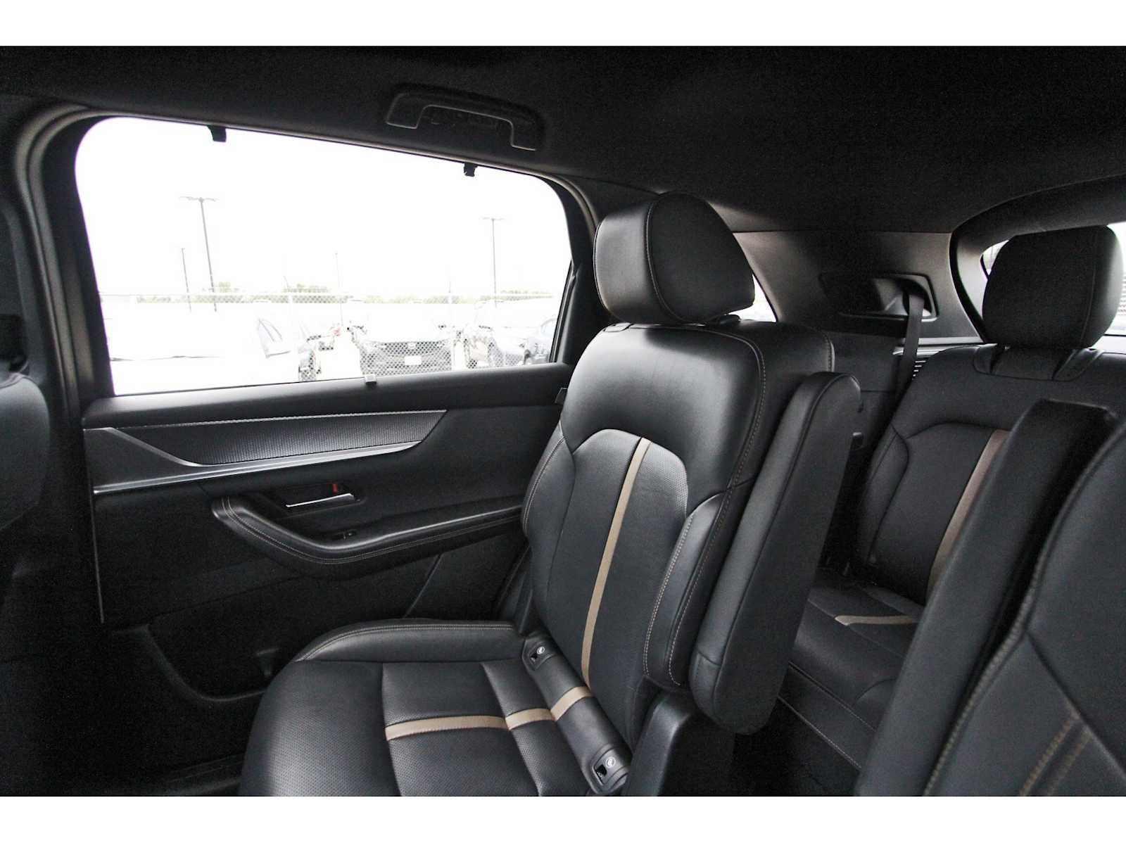 Used 2024 MAZDA CX-90 Plug-In Hybrid w/ Premium Plus AWD/4WD image 9