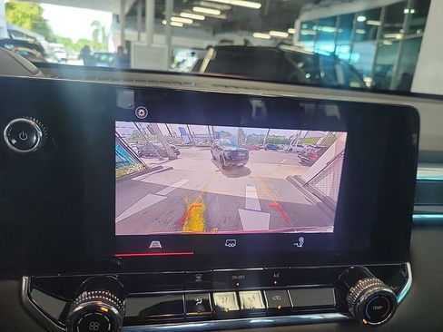 Certified 2024 GMC Canyon Elevation image 24