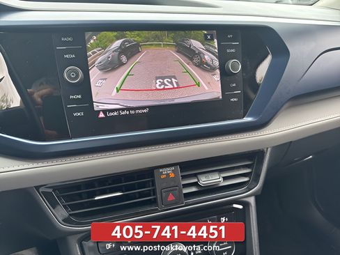 Used 2024 Volkswagen Taos SE w/ Panoramic Sunroof Package AWD/4WD image 22