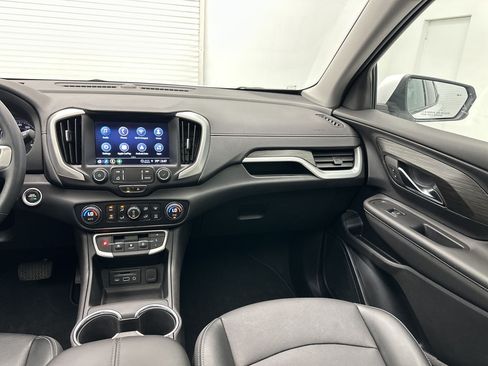 Certified 2024 GMC Terrain SLT AWD/4WD image 30