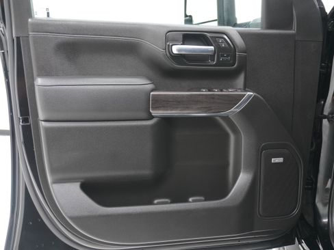 Used 2022 Chevrolet Silverado 2500 LTZ w/ LTZ Plus Package image 14