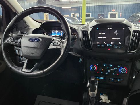 Used 2019 Ford Escape SEL image 34