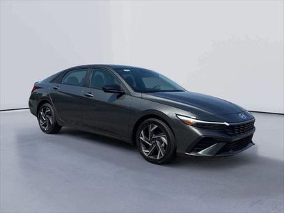 New 2025 Hyundai Elantra SEL