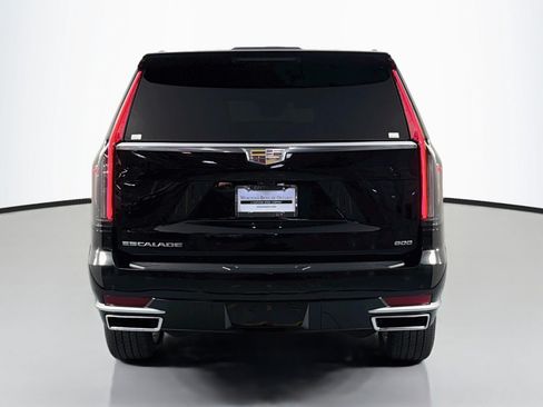 Used 2023 Cadillac Escalade Premium Luxury AWD/4WD image 4