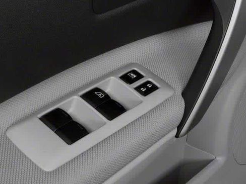 Used 2013 Nissan Rogue S w/ Special Edition Pkg FWD image 18