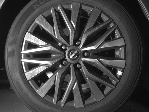 Used 2025 Nissan Altima 2.5 SV FWD image 15