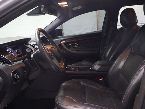 Used 2019 Ford Taurus Limited image 16