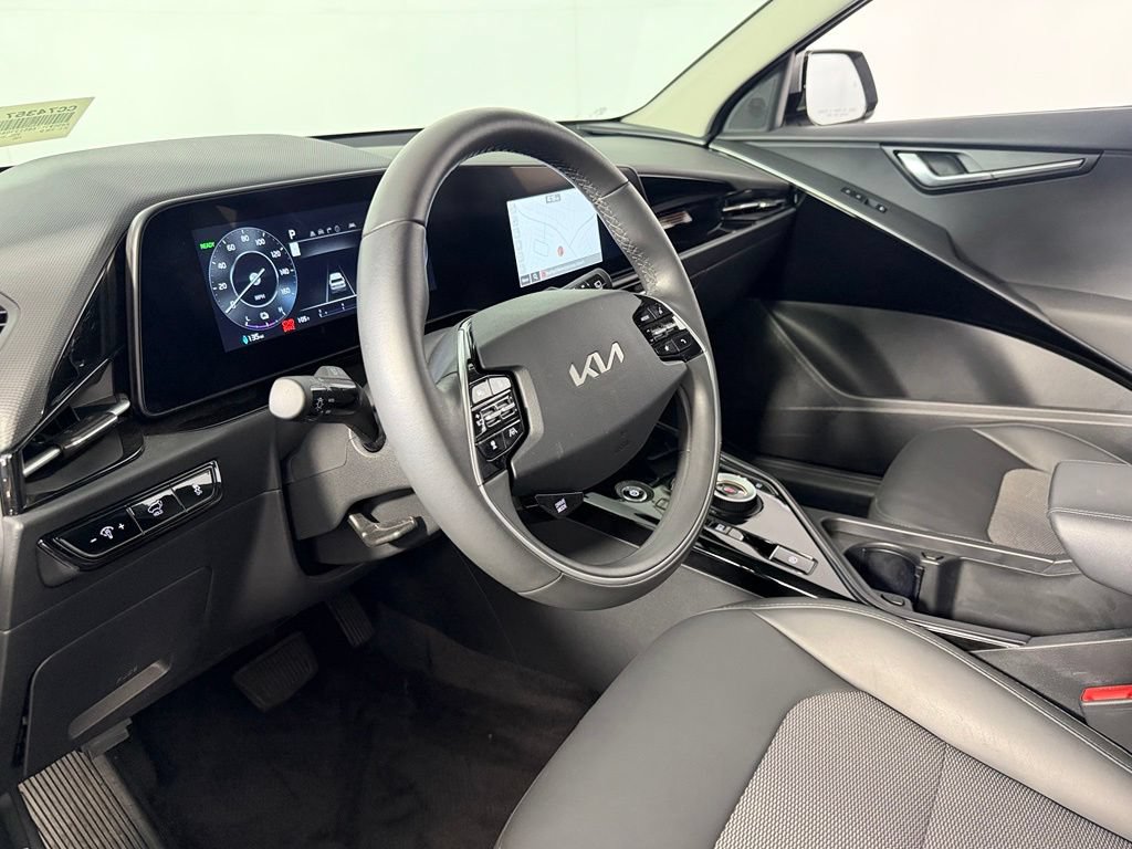 Used 2025 Kia Niro Wind FWD image 13